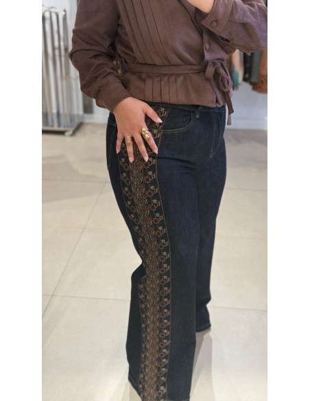 PANTALÓN VAQUERO DETALLE LATERAL