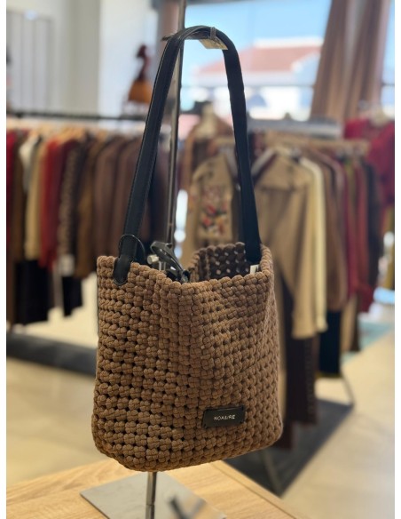 BOLSO TIPO SACO MARRÓN