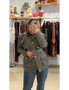 CHAQUETA CON VOLANTE 2