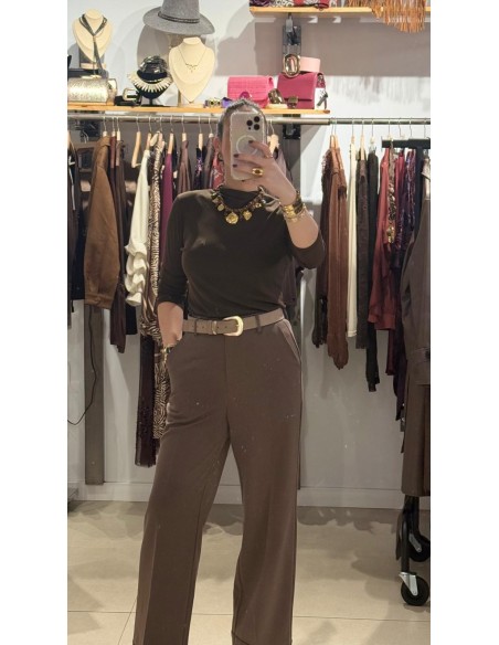 PANTALÓN CAMEL CON VUELTA ABAJO