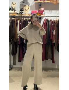 CONJUNTO DE PUNTO CON CUELLO DE QUITA Y PON