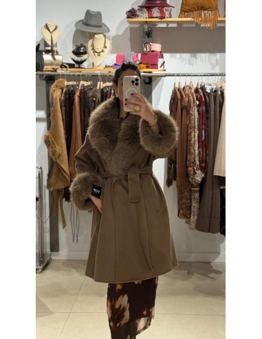 ABRIGO DE PAÑO CON PELO DE QUITA Y PON