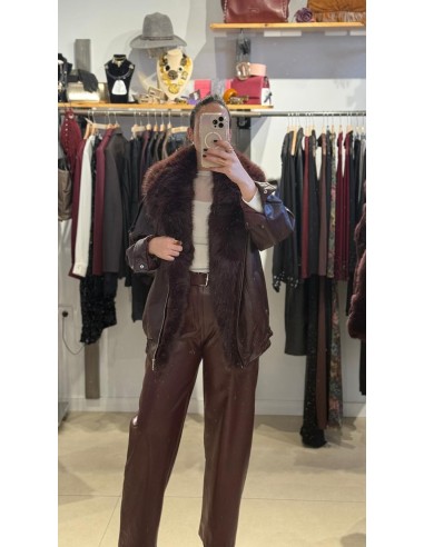 CHAQUETA DE POLIPIEL BURDOS CON CUELLO