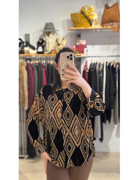 CAMISA ESTAMPADO TERCIOPELO