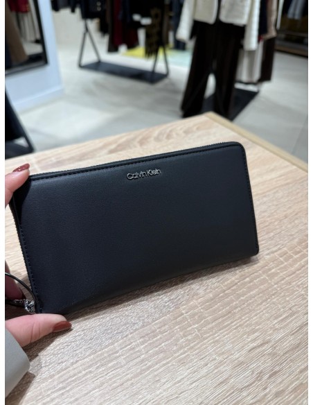 CAETERA CALVIN KLEIN NEGRA