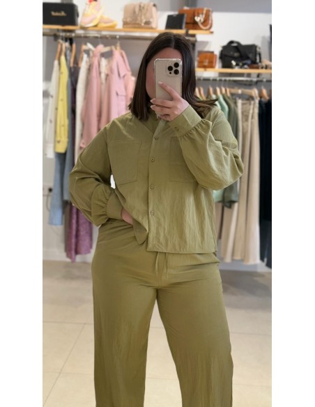 CONJUNTO VERDE DOS PIEZAS
